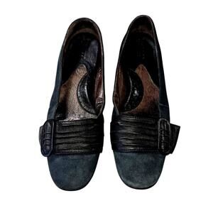 Vintage Born Black Suede and Leather Flats Decorative Strap/ Bow W0403 Size 8